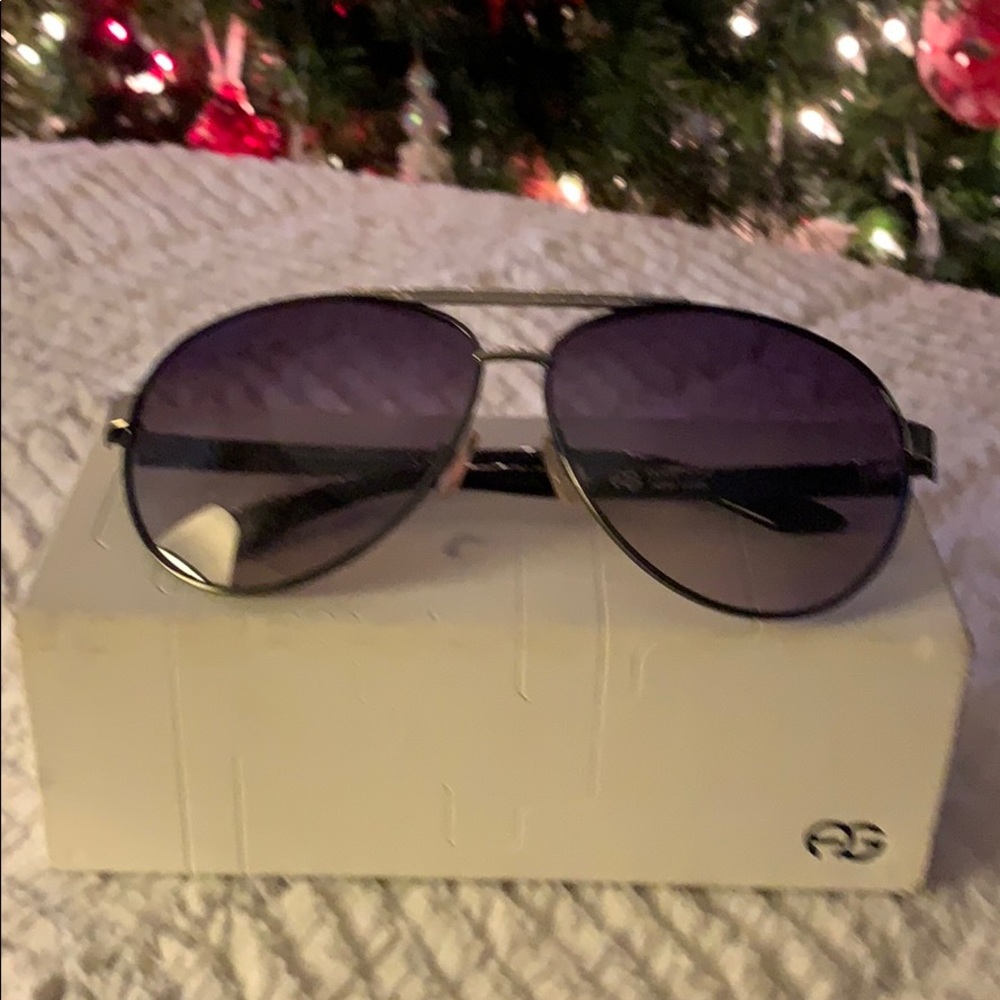 Vintage Anais Gvani aviator sunglasses